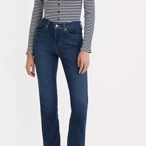 CLASSIC STRAIGHT FIT WOMEN'S JEANS